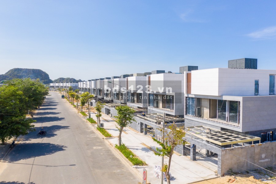 Biệt Thự Ven Sông Mang Tầm Vóc Quốc Tế - Regal One River Villas