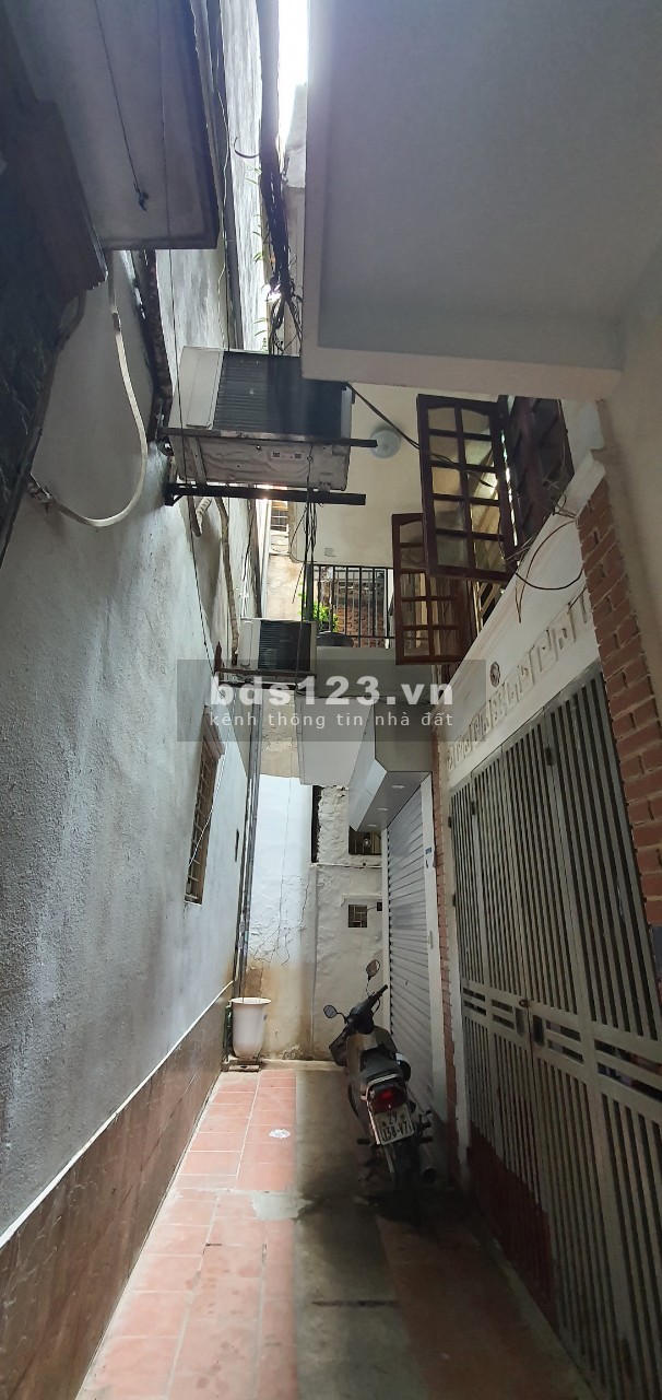 Bán nhà Hoàng Hoa Thám, Nhà mới vào ở ngay, diện tích 36m2, giá 4.1 tỷ