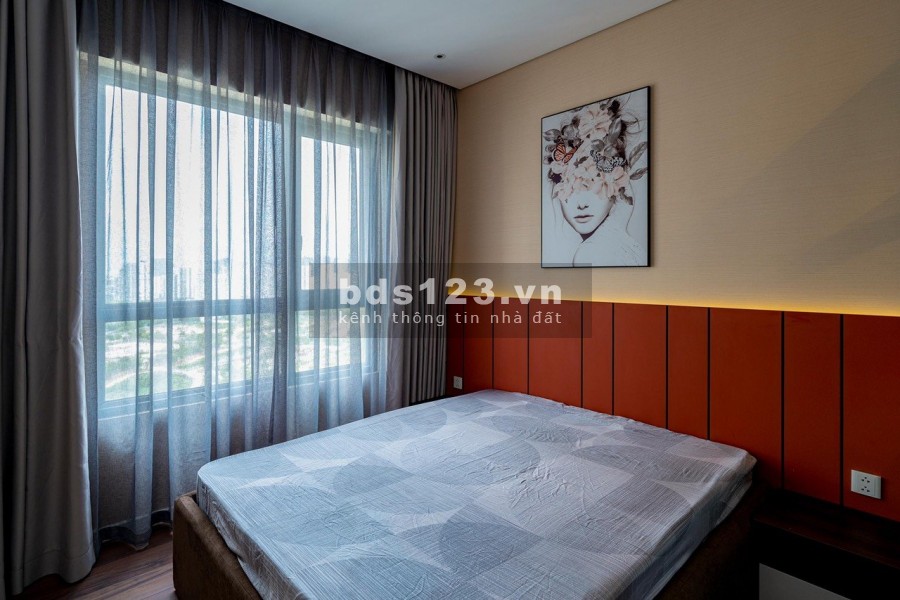 Cần bán căn hộ 3 pn, dt 124m2, tại Diamond Island, view trực diện sông Sài Gòn, Bitexco, full nội thất cao cấp