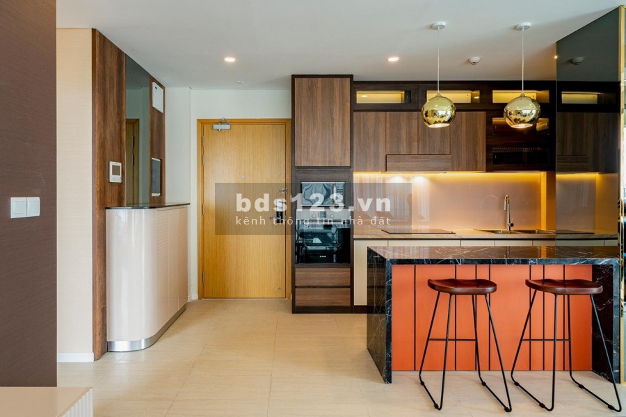Cần bán căn hộ 3 pn, dt 124m2, tại Diamond Island, view trực diện sông Sài Gòn, Bitexco, full nội thất cao cấp
