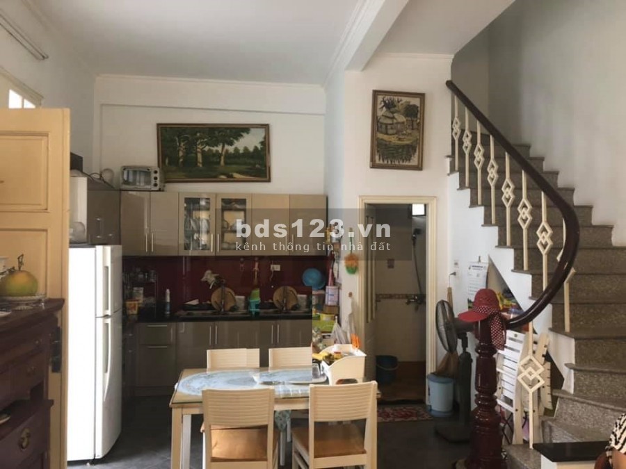 Bán nhà 3 tầng phố Từ Hoa DT 153m2 cách Hồ Tây 30m giá 26 tỷ. LH 0912442669