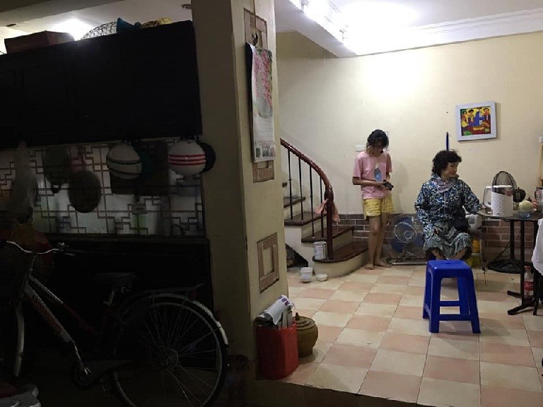 Bán nhà nguyên căn phố Chùa Bộc, Đống Đa, dt 55m2, giá 4.8 tỷ, ô tô đỗ cửa, gần phố lh 0395454603
