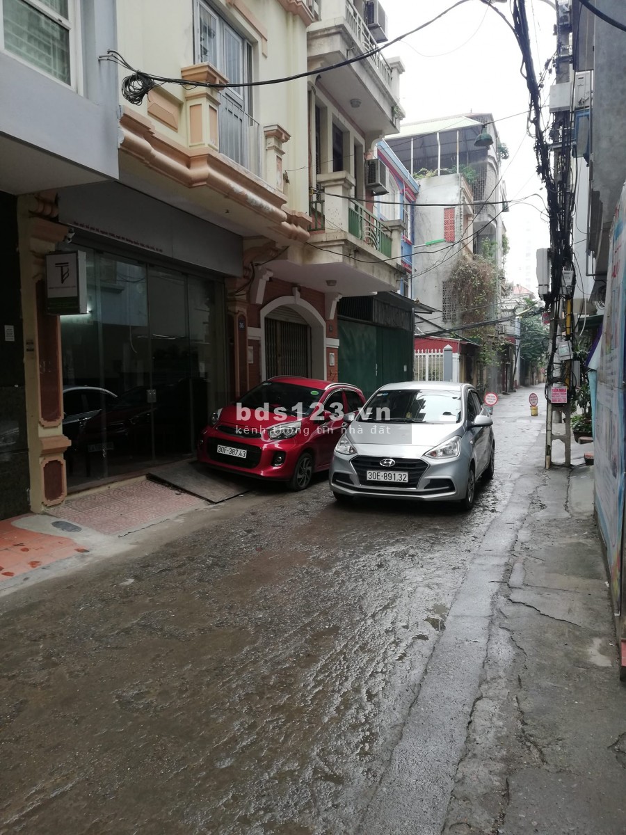 Bán nhà Ngõ 120 Hoàng Quốc Việt, Cầu Giấy, Phân lô, Gara Ôtô. Nhỉnh 10 tỷ