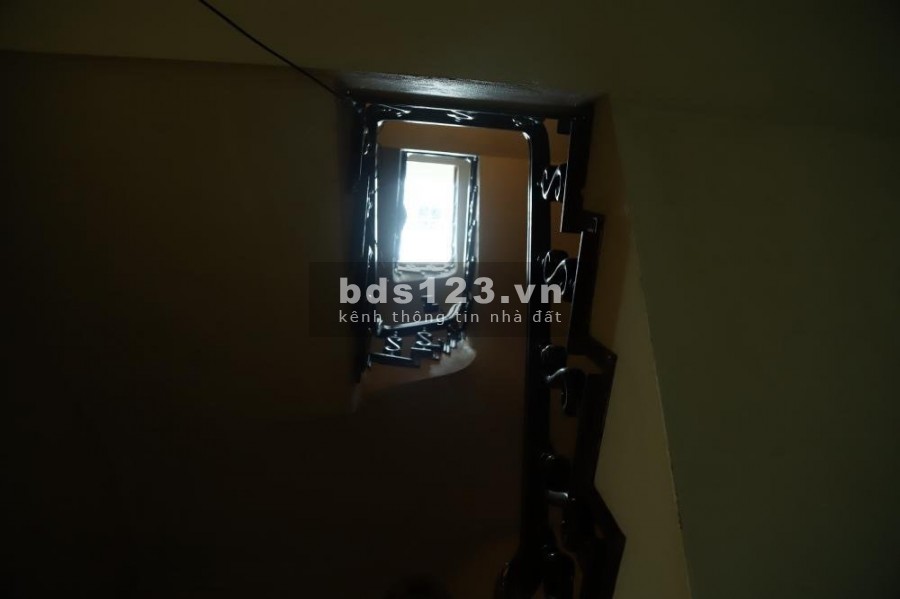 Bán nhà nguyên căn phố Định Công, 2 mặt thoáng, dt 50m2, tặng nội thất, lhcc