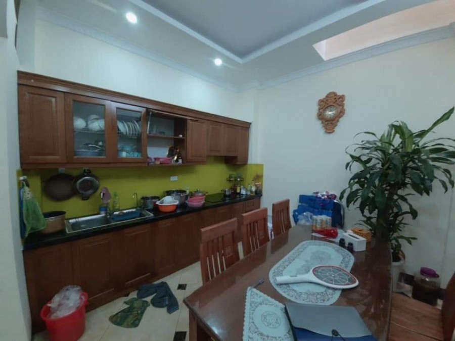 Bán nhà Yên Phúc cạnh KĐT Văn Quán Hà Đông 40m 5 tầng mặt tiền 3.7m giá chỉ 2.x tỷ ngõ thông rộng nhà đẹp