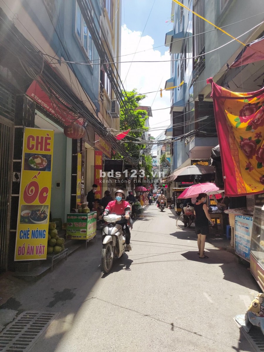 Bán nhà nguyên căn Mỹ Đình 2 mặt thoáng dt 40m2, đúc 4 tầng giá 2.6 tỷ