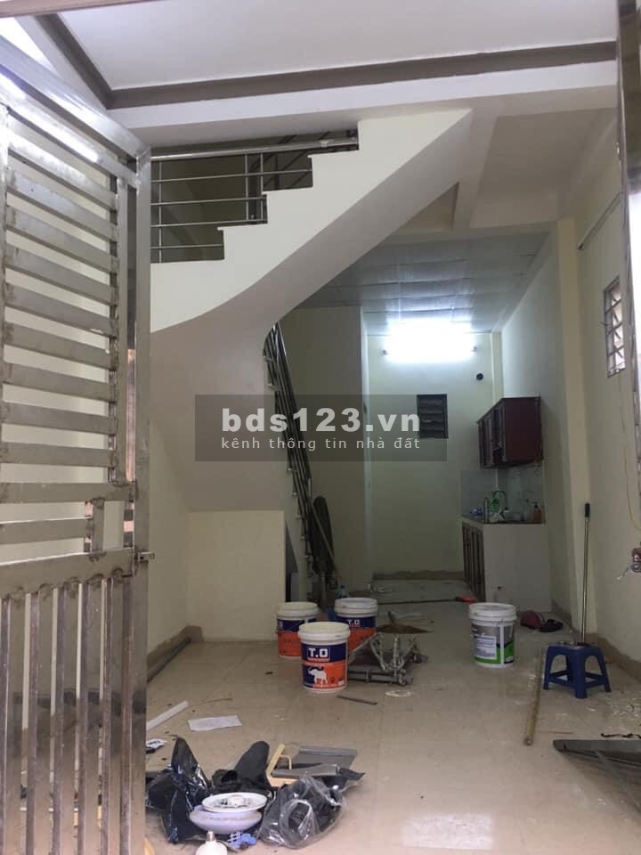 Bán nhà nguyên căn Mỹ Đình 2 mặt thoáng dt 40m2, đúc 4 tầng giá 2.6 tỷ