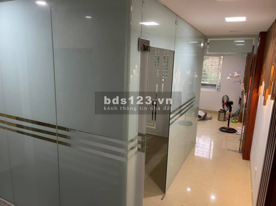 Nhà mới phố Trần Kim Xuyến view công viên, vỉa hè rộng, oto đỗ - 18 tỷ