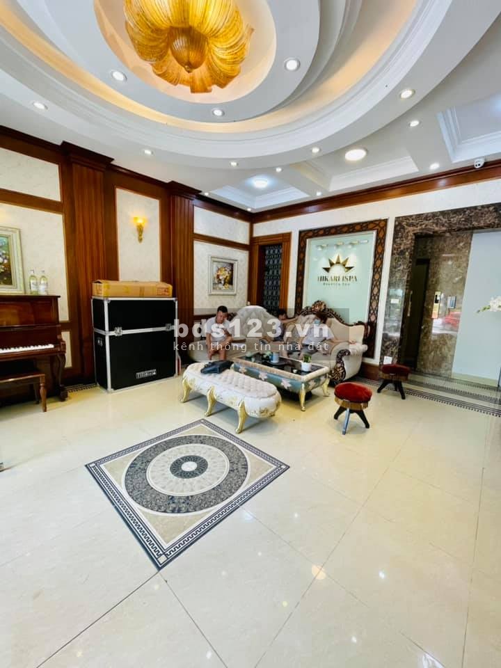 Nhà mới phố Trần Kim Xuyến view công viên, vỉa hè rộng, oto đỗ - 18 tỷ