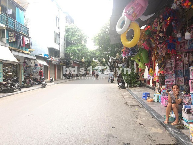 Siêu ViP diện tích 45m2 2 tầng đúc bê tông mặt phố Bùi Ngọc Dương giá bán 2.1 tỷ