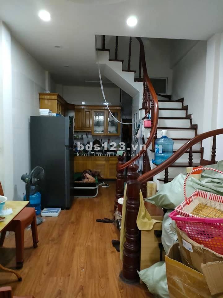 Bán nhà nhỉnh 5 tỷ có nhà Quận Tây Hồ, ngõ ô to tránh, kinh…