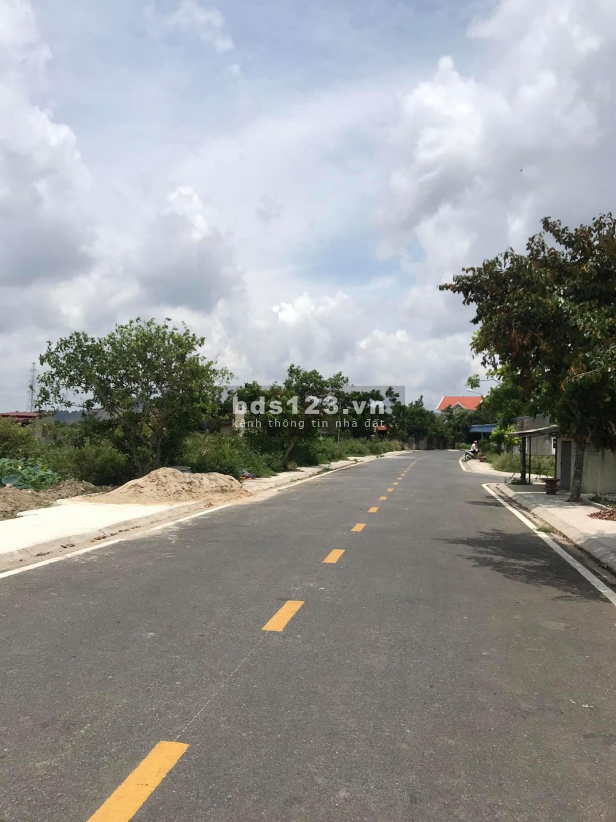Trục chính xã Đặng Cương An Dương chưa qua đầu tư, lh 0975147986