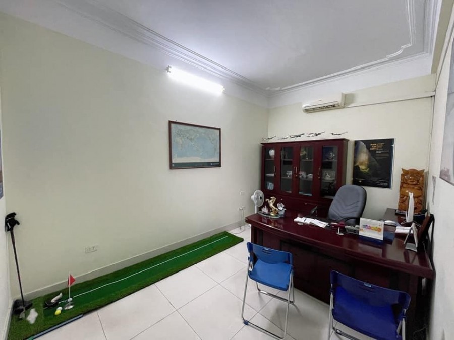 Bán gấp nhà Văn Cao, dt 68m2, 5 tầng, kinh doanh khủng, ô tô, thang máy, vỉa hè