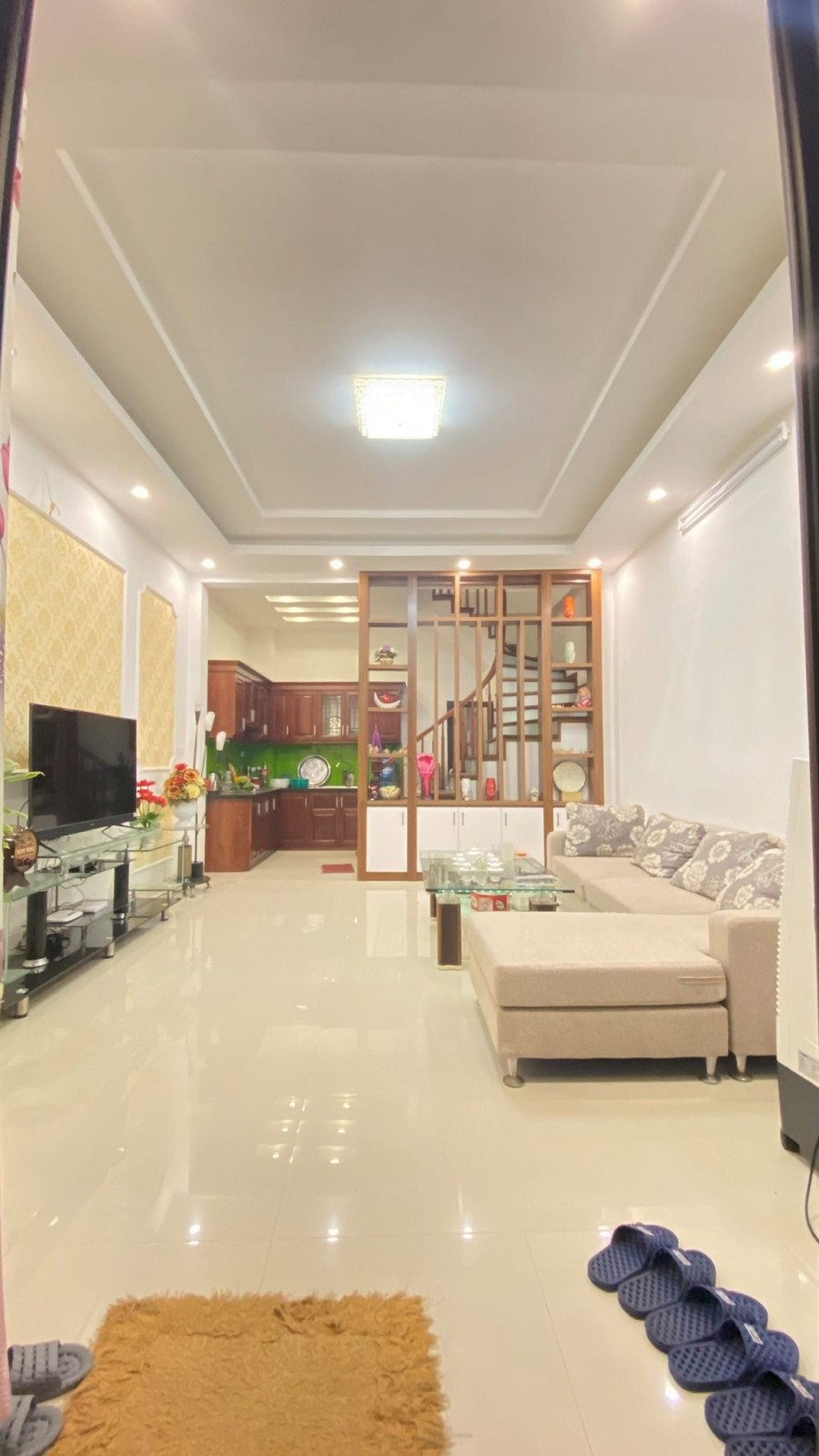 Bán nhà Kim Ngưu- Hai bà trưng mới xây giá 3.3 tỷ dt 47m2 ( 4 tầng) nội thất xịn