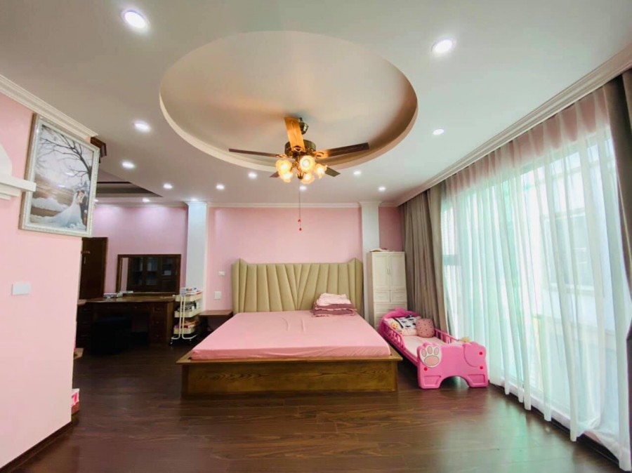 Nhà đẹp Hàm Nghi 6 tầng thang máy, nhà mới xây căn góc 2 mặt thoáng, gara ô tô 2 xe 7 chỗ.