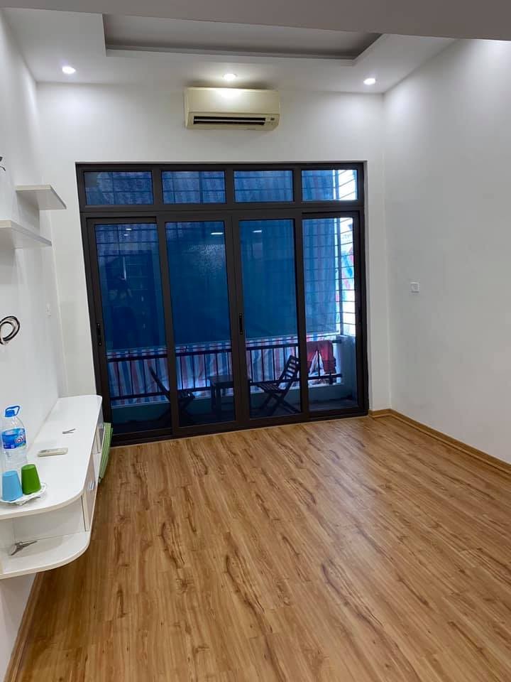 Bán nhà ngõ Chùa Hưng Ký, Minh KHai, 3T x 25m2, nhà mới tặng full nội thất giá 2.3 tỷ
