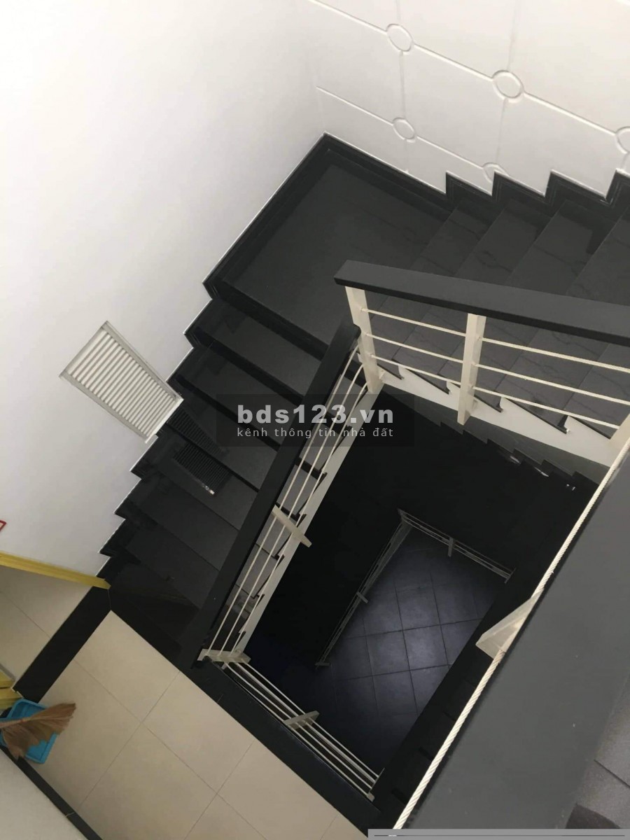220m2 4PN 4WC 3tầng Đường 10m Đại Lộ 3 Tháng 2 Q10 Chỉ 15 Tỉ 480tr 0908330490