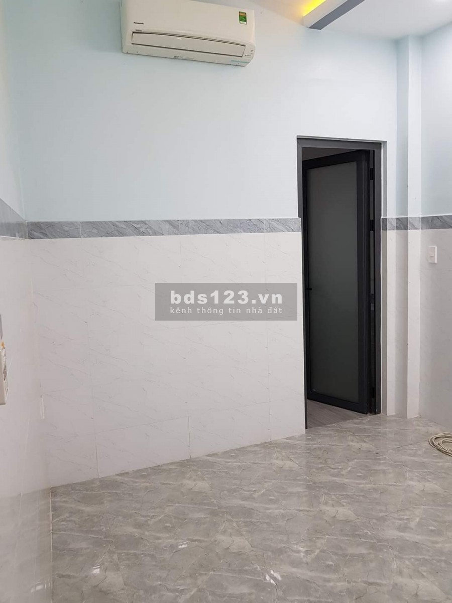 Khu Vip sân bay hiếm nhà bán hẻm xe hơi Hậu Giang, đúc 3 tầng, giá 8.1 tỷ
