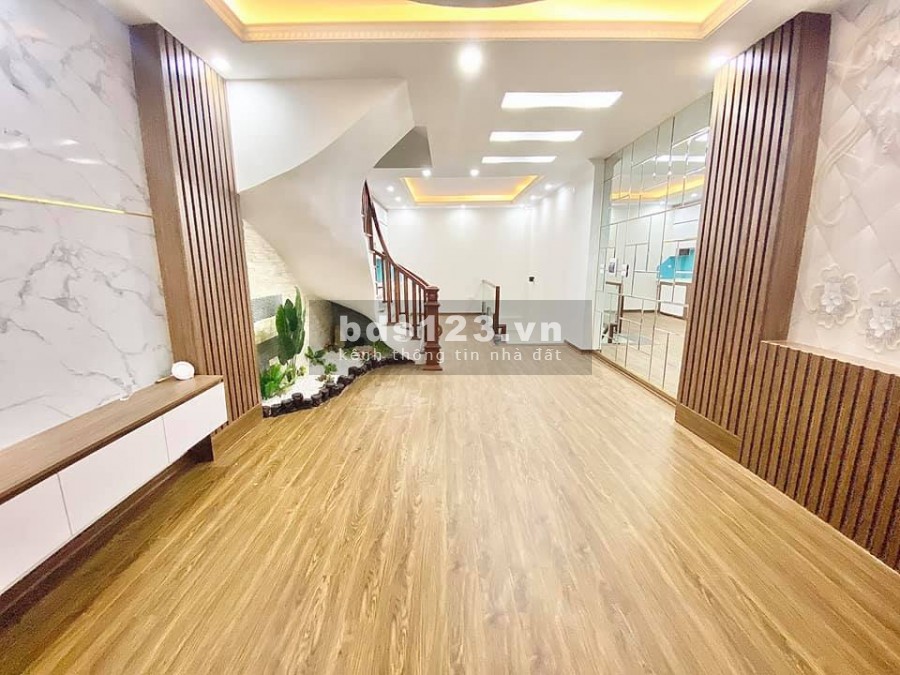 Bán nhà ngang bề thế 8m, hẻm xe hơi dt 60m2, giá 5 tỷ, Vườn Lài Quận Tân Phú
