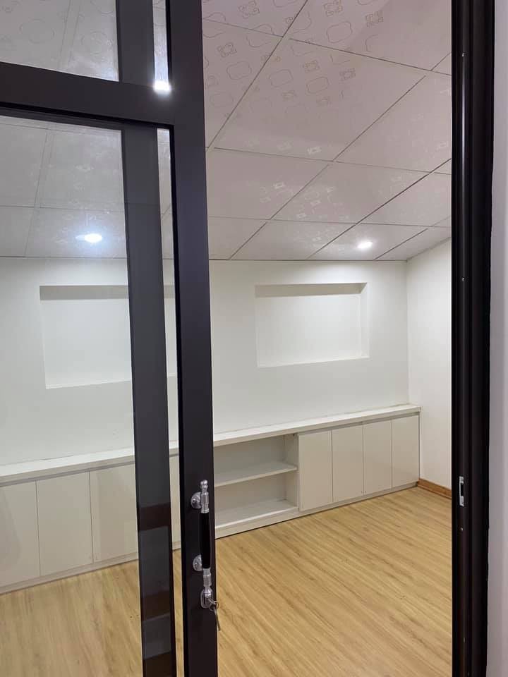 Bán nhà ngõ Chùa Hưng Ký, Minh KHai, 3T x 25m2, nhà mới tặng full nội thất giá 2.3 tỷ