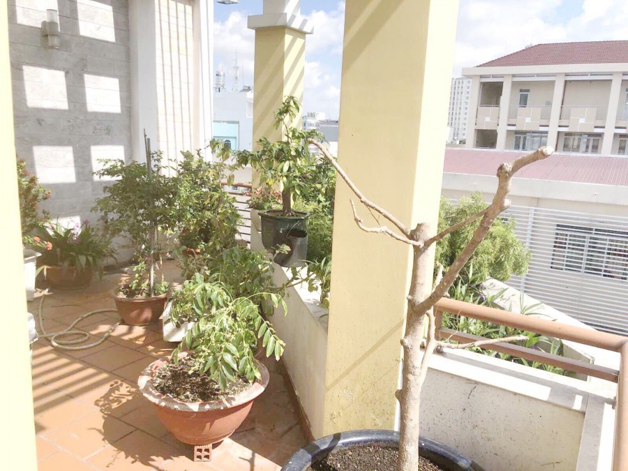 Nhà căn góc, hẻm xe tải, 4 tầng (4.5*13m) gần mặt tiền đường Hưng Phú P10 Q8