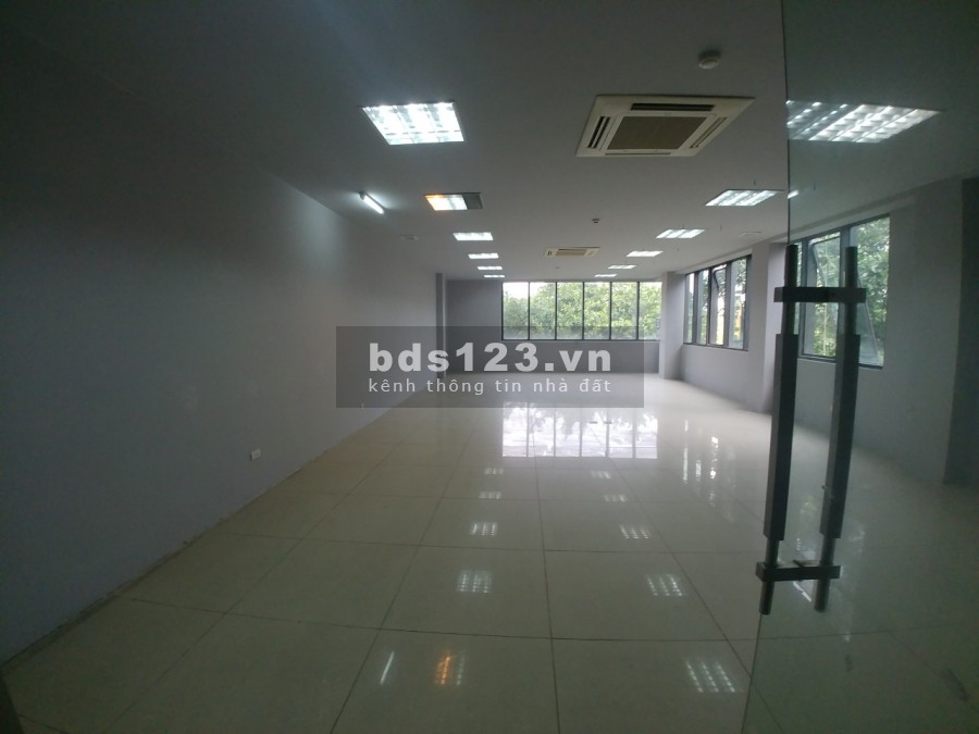 Chính chủ cần cho thuê văn phòng 80m2 giá rẻ quận Đống Đa, Hà Nội. LH.0866683628