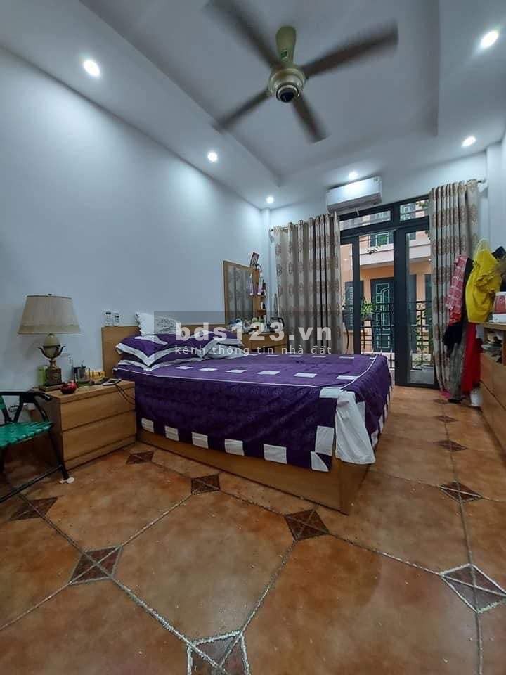 Bán nhà Trung Kính to, 5 tầng, 51m2, 9,98 tỷ, 15m ra phố, ngõ thông, ô tô tránh