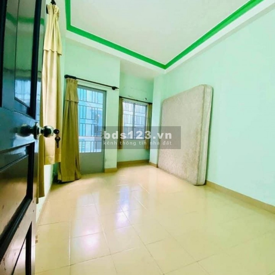 Bán nhà 4 tầng 3 mặt thoáng mát chỉ 3.8 tỷ, nhà ngay chợ Bà Chiểu đường Lê Quang Định