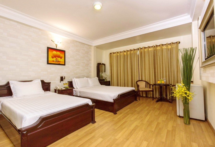 Bán nhà MT đang kinh doanh khách sạn số 34 Nguyễn An Ninh, P.Bến Thành, Quận 1