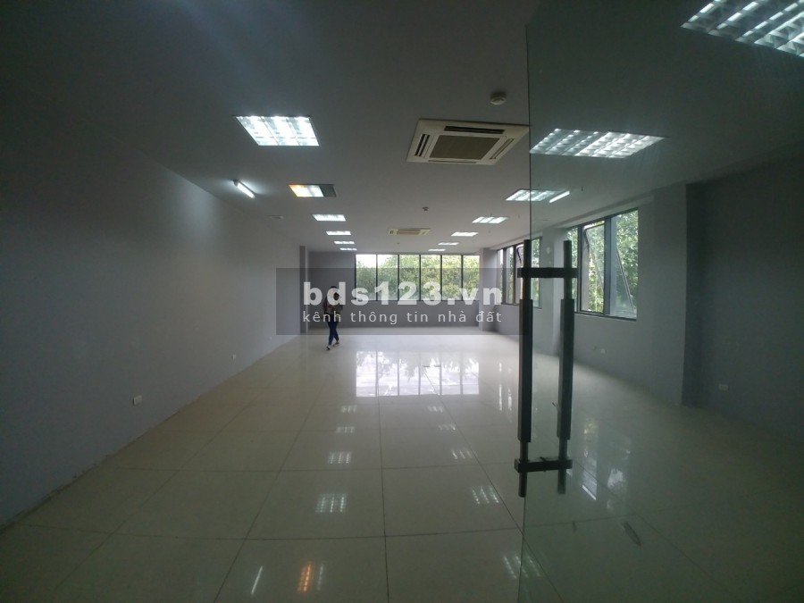 Chính chủ cần cho thuê văn phòng 80m2 giá rẻ quận Đống Đa, Hà Nội. LH.0866683628