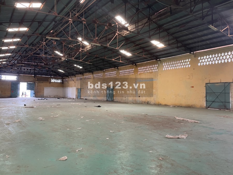 Cho thuê kho xưởng 1000m2- 1500m2 mặt tiền Bến Bình Đông Quận 8