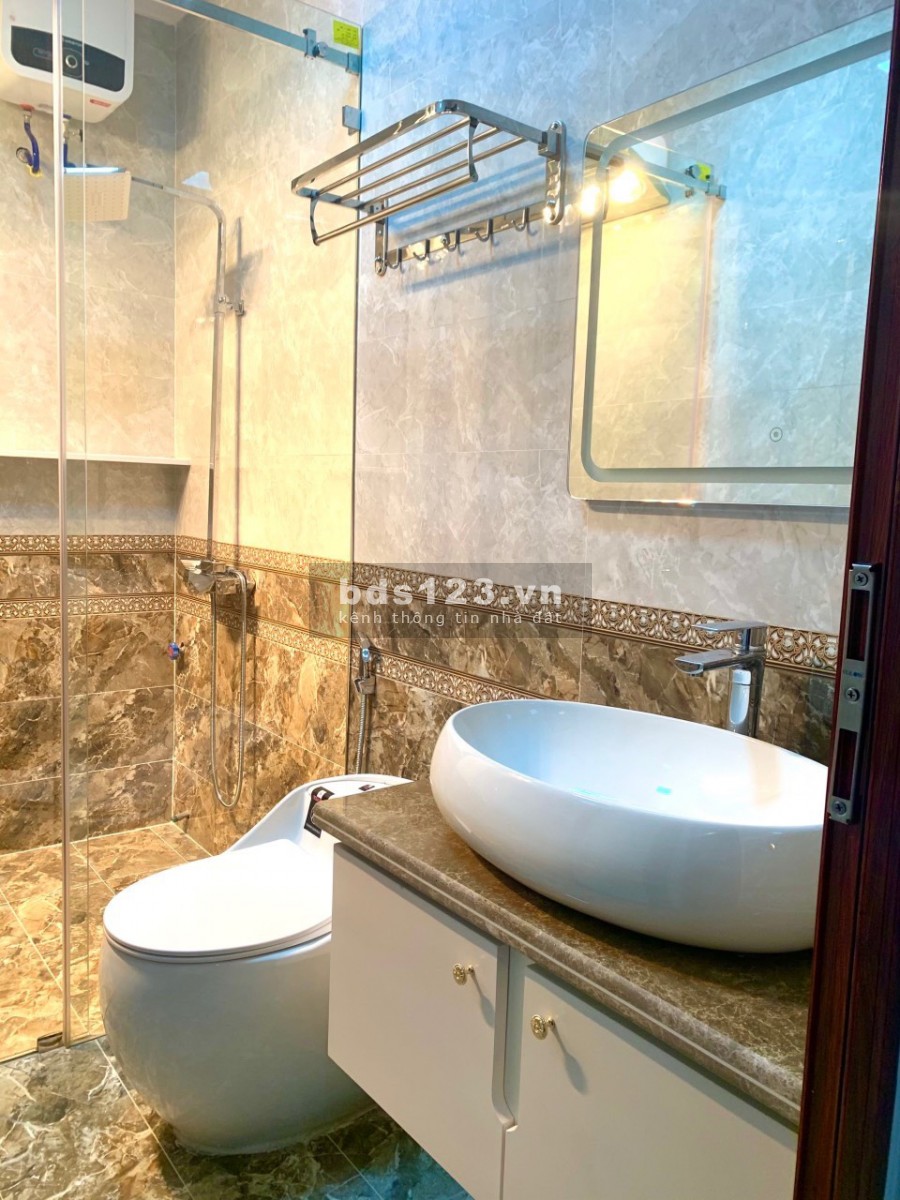 Bán nhà đẹp chính chủ 50m2, tái định cư Vinhomes, Hồng Bàng, giá 3.85 tỷ, lhcc