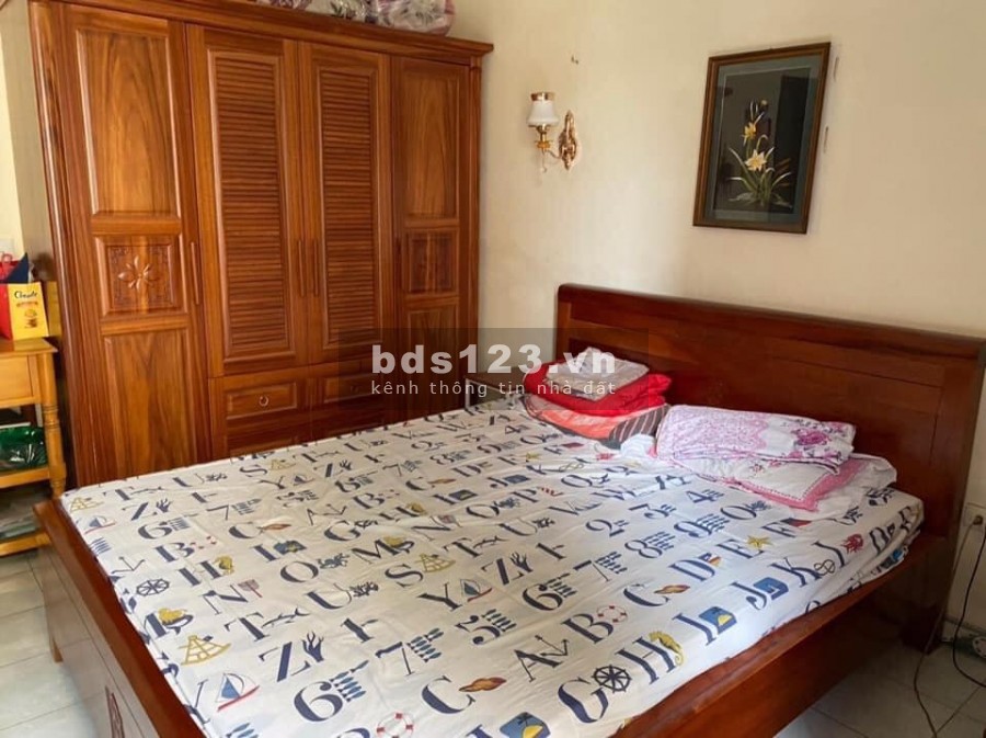 Bán Nhà Minh Khai 4 tầng kinh doanh sầm uất ô tô qua nhà nở hậu rất đẹp