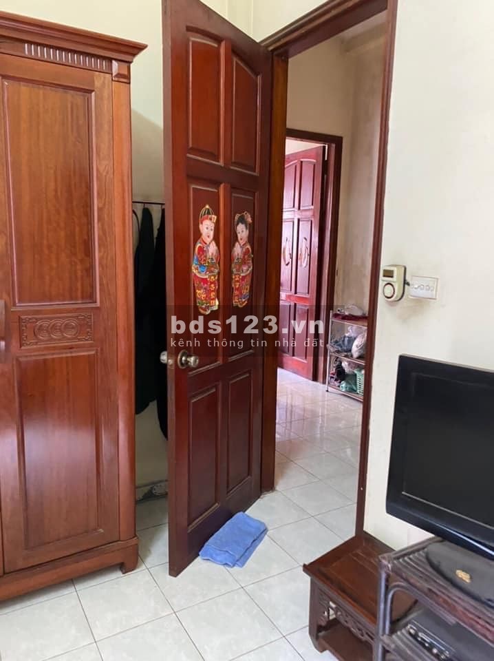Bán Nhà Minh Khai 4 tầng kinh doanh sầm uất ô tô qua nhà nở hậu rất đẹp
