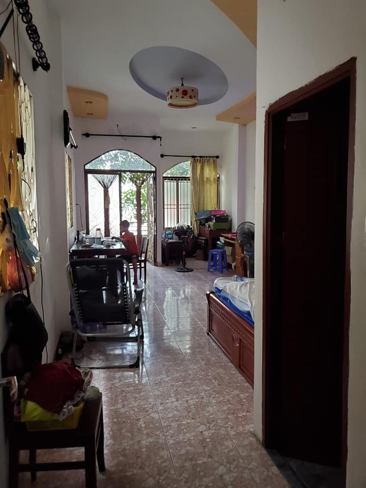 Hẻm xe tải Trịnh Đình Trọng, 4 tầng, btct dt 200m2 (5x40), giá chỉ 13.3 tỷ, lh 0979847570