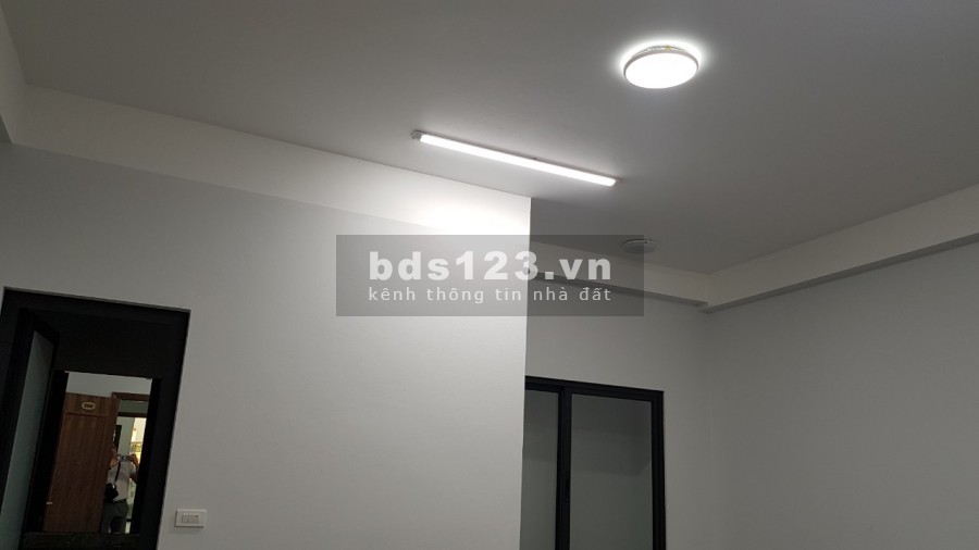 Cho thuê nhà nguyên căn Bắc Từ Liêm: DTSD525m2, có hầm, thang máy, ô tô đỗ cửa