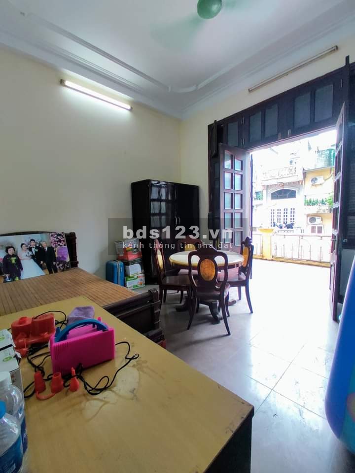 Mặt Phố Trương Định Nhà 5 Tầng Kinh Doanh Sầm Uất Như Họp Chợ Hai Bà Trưng