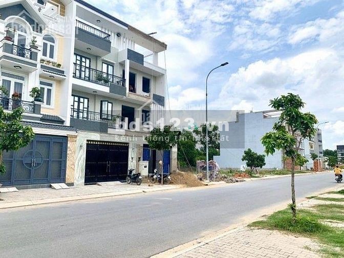 Hàng hiếm biệt thự đường Số 7 Tên Lửa, dt 10 x 20m Sổ Hồng Riêng Giá Rẻ