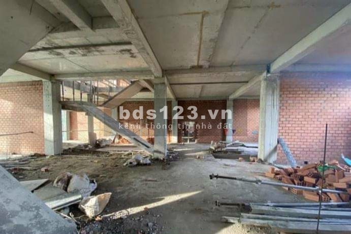 Nhà Phố và Biệt Thự Tại Trung Tâm thành phố Trà Vinh, mặt tiền đường lớn, xe ra vào