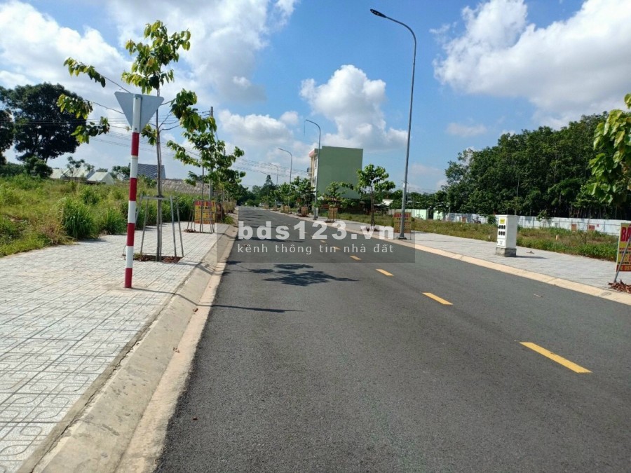 Bán nhanh lô đất bên KCN Bàu Bàng cho khách thiện chí, giá cực hấp dẫn, lhcc