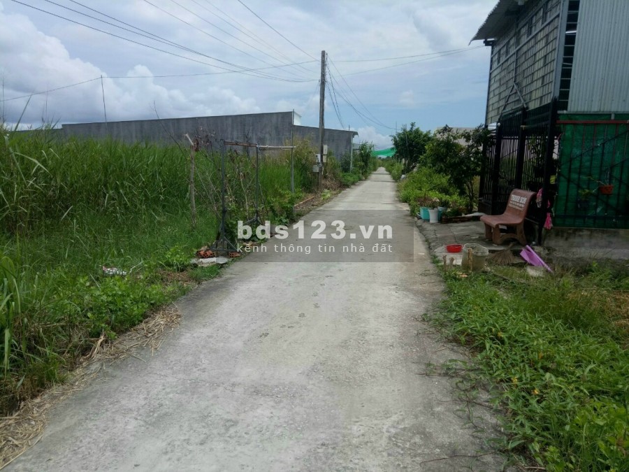 Bán đất nền tại phường 9, TP Cà Mau, tỉnh Cà Mau với diện tích (5 * 29,5) 147,5m², lhcc