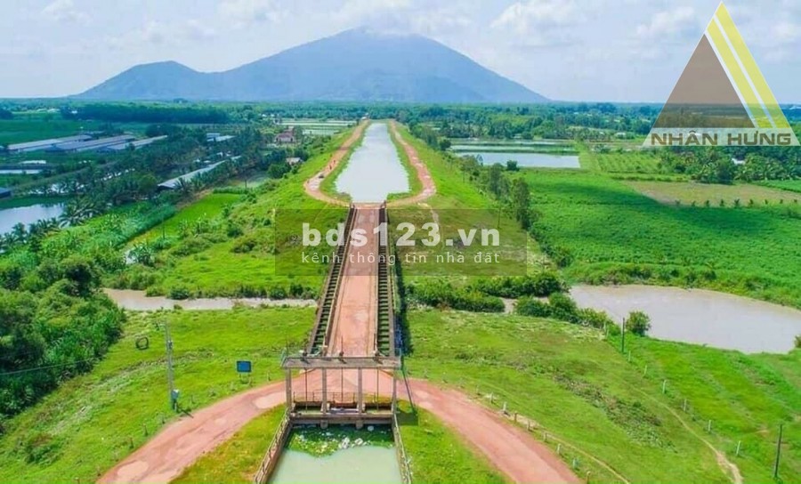 Đất View Kênh giá chỉ từ 2xxtr/nền tại thị trấn Châu Thành, đã có thổ cư