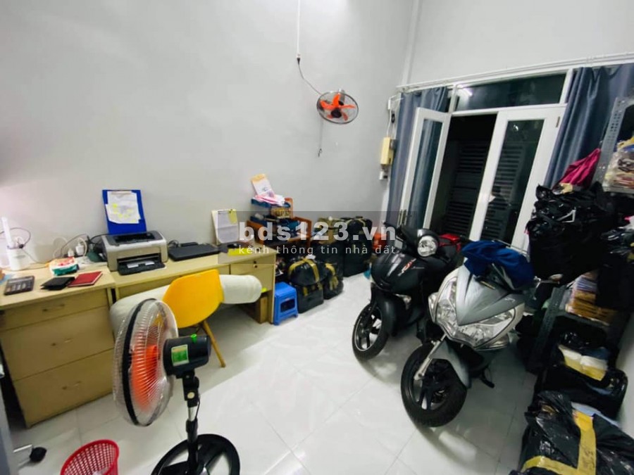 Hẻm ba gác đường Nguyễn Văn Khối Quận Gò Vấp dt 55m2 giá bán 3.7 tỷ khu dân trí cao