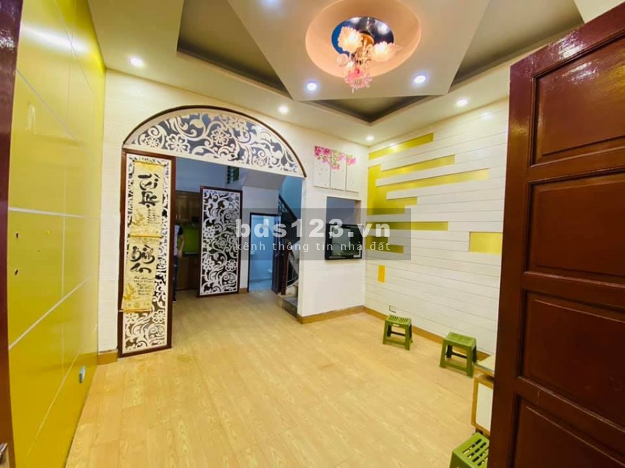 Chính chủ bán nhà Vũ Hữu, Quận Thanh Xuân diện tích 54m2, 6 tầng, 5,6 tỷ.