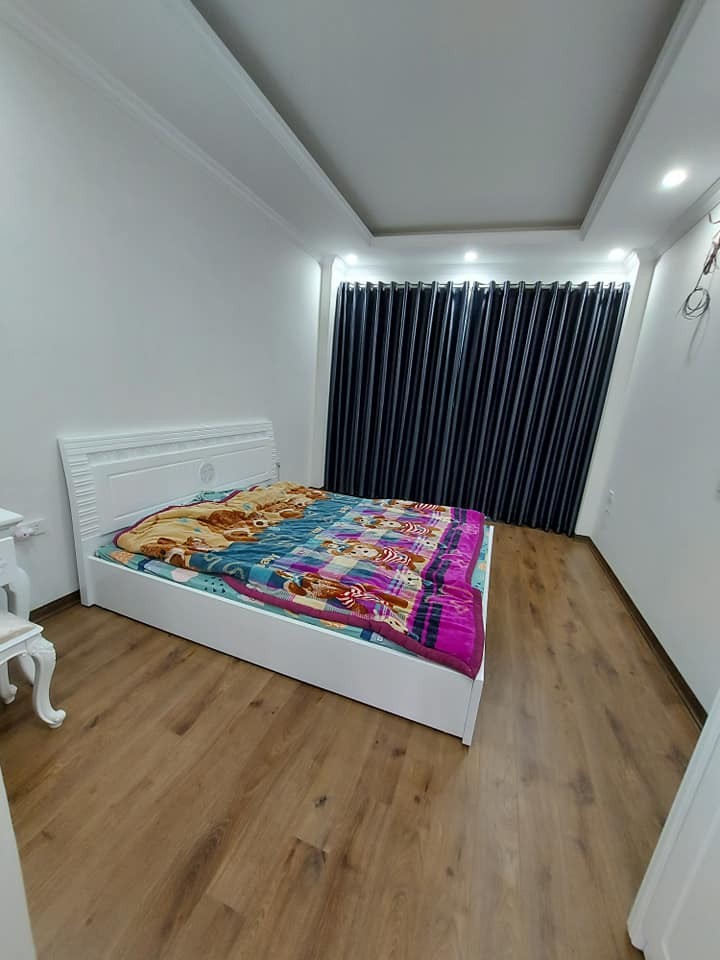 Mới đẹp nhất Ngọc Thuỵ, dân xây 2 mặt thoáng, nội thất xịn, gần ô tô 34m2, 5 tầng, lh 0963521933