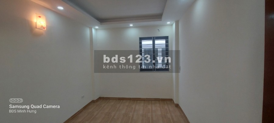 Bán nhà nguyên căn đường Bà Triệu, Hà Đông 36m, vị trí đẹp, giá cực sốc, 2.7 tỷ. Lh 0984672007