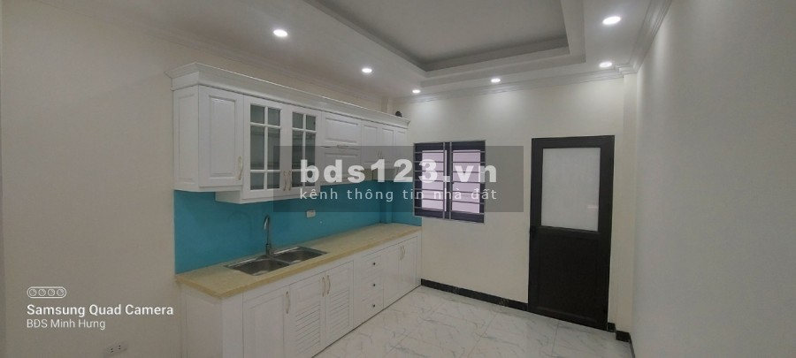 Bán nhà nguyên căn đường Bà Triệu, Hà Đông 36m, vị trí đẹp, giá cực sốc, 2.7 tỷ. Lh 0984672007