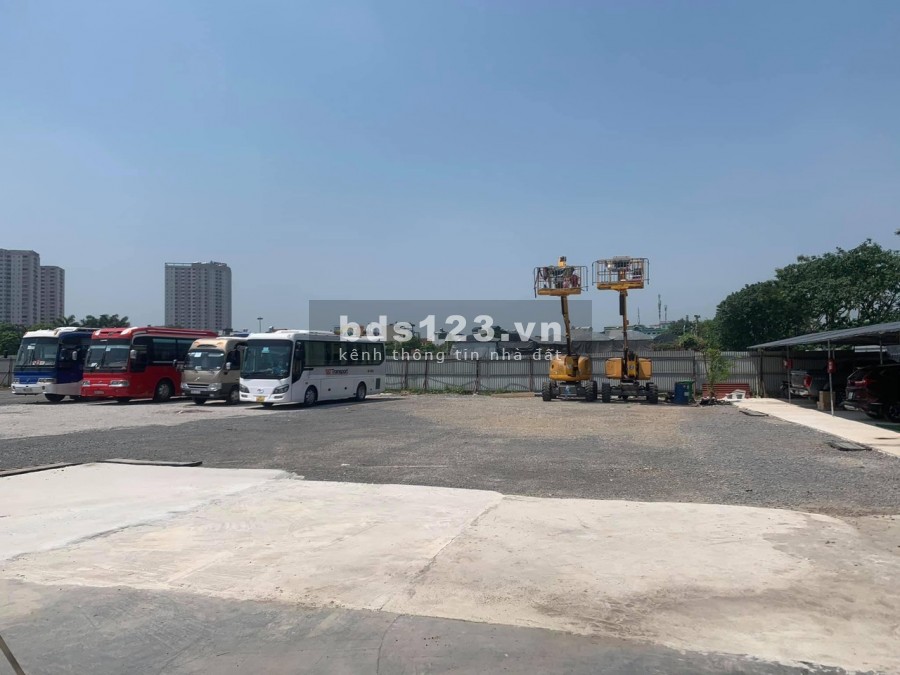 Cho thuê bãi để xe dt 5000m2 tại Thạch Bàn, Long Biên, HN