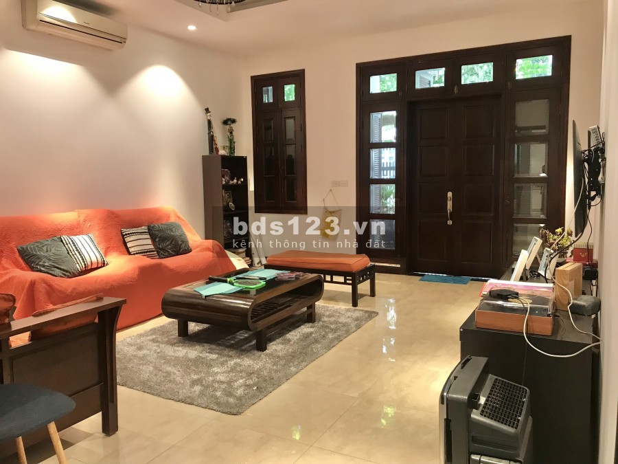 Biệt thự Ciputra khu T 180m2 4 ngủ full đồ đẹp giá 57tr/tháng - 0974606535