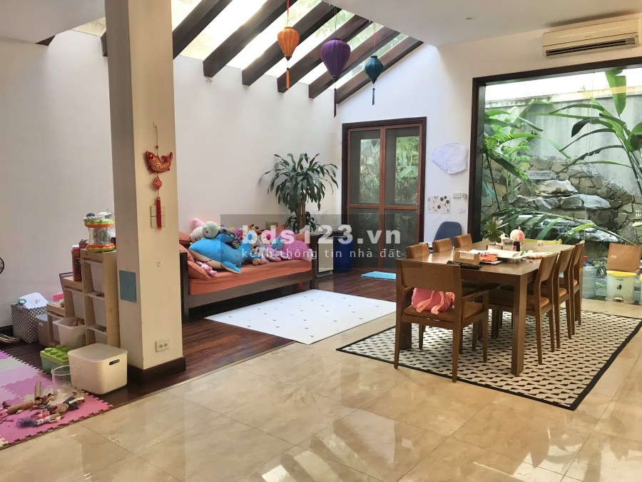 Biệt thự Ciputra khu T 180m2 4 ngủ full đồ đẹp giá 57tr/tháng - 0974606535